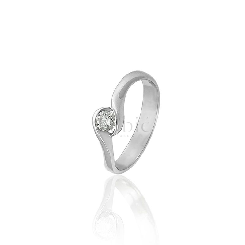 zlatara babic asimetrican prsten sa dijamantom vpk93