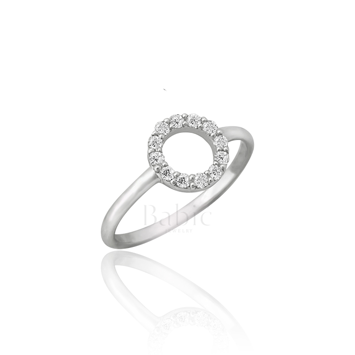 Prsten krug od belog zlata sa dijamantima